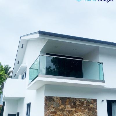Glass Railing with Base shoe System – handrail on the top – Laminated Clear Glass